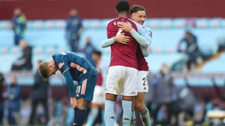 Aston Villa tumbó a Arsenal en la Premier y se acercó a la Europa League