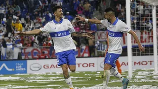 Zampedri firmó su doblete ante Audax en el adiós de San Carlos