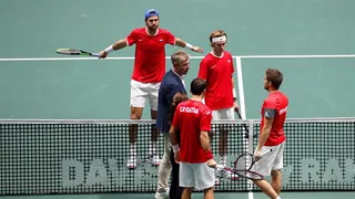 Rusia arrinconó al campeón Croacia en la primera jornada de las Finales de Copa Davis