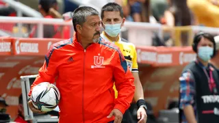 “Es poco lo que entrega”: Las críticas internas a Romero por el poco trabajo táctico en la U