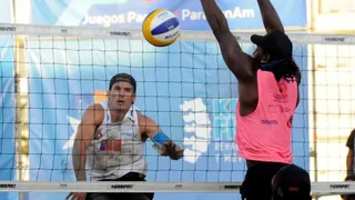El Sudamericano de voleibol playa arrancó con el avance de dos duplas chilenas