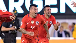 Daniel Morón descartó a Mauricio Isla y Gary Medel para Colo Colo