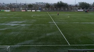 La lluvia obligó a suspender el duelo entre Cauquenes y Curicó por Copa Chile