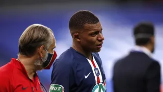 Kylian Mbappé sufrió un fuerte esguince de tobillo y es duda para la Champions