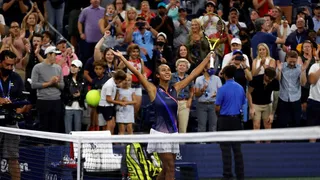 La joven Leylah Fernandez eliminó a Angelique Kerber y alcanzó cuartos en el US Open