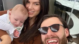 Ben Brereton y su familia siguen en modo vacaciones en Ibiza