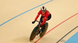 Daniela Colilef batió récord de Chile en velocidad en el ciclismo de pista