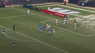 Futbolista hizo un golazo olímpico e hizo callar a sus críticos