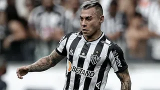 Eduardo Vargas participó en remontada que dejó a Atlético Mineiro a un paso del título