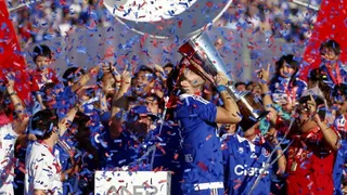 La U levantó la copa de campeón del Torneo de Apertura