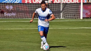 Universidad Católica informó que Germán Lanaro sufrió una rotura de ligamento cruzado anterior