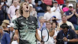 Alexander Zverev batió a Aljaz Bedene en una dura batalla y se instaló en octavos del US Open