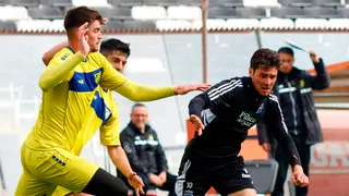 Colo Colo cosechó un triunfo y una derrota en amistosos con Barnechea