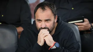 José Luis Sierra afina su millonario regreso a Medio Oriente luego de desastroso paso por Chile