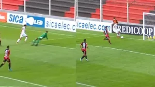 Jugador de Estudiantes erró de manera increíble tras extraordinaria acción personal