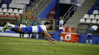 ¡Tremenda palomita! Zampedri se lució y U. Católica lo dio vuelta ante Cobresa