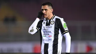 “La tormenta continúa”: Sigue la “crisis” entre Alexis y su DT en Udinese
