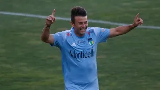 Roberto Gutiérrez es nuevo refuerzo de Ñublense y fue anunciado de forma particular junto a su hija