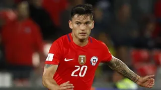 El mural en homenaje a Charles Aránguiz en medio del estallido social