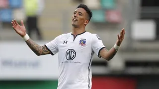 Ya fue presentado: Lucas Barrios sella su retorno para salvar a club del descenso
