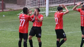 Magallanes escaló en la Primera B con triunfo ante San Felipe