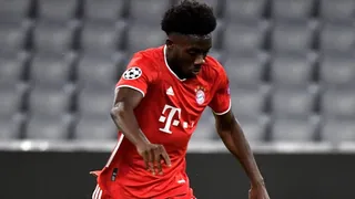 Alphonso Davies quedó al margen del entrenamiento de Bayern Munich por problemas físicos