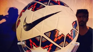 “Cachaña” fue presentado como balón oficial de la Copa América 2015