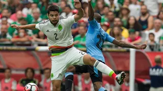 Zaguero mexicano Néstor Araujo se perderá el Mundial