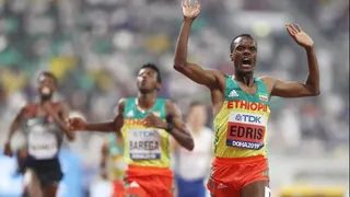 Muktar Edriss revalidó su corona mundial en los 5.000 metros