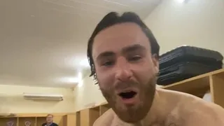 Ben Brereton se lució al ritmo de Marcianeke en las celebraciones del camarín de la Roja