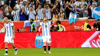 Messi firmó un doblete ante Jamaica y sumó 90 goles con la selección de Argentina