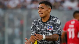 Colo Colo recibe un golpe en el mercado: el precio que pide Orenburg por Thompson