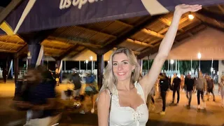 Mujer se robó todas las miradas en el US Open al beber un vaso de cerveza “al seco”