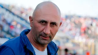 Cristian Paulucci fue expulsado por reclamos tras la derrota de la UC frente a Everton