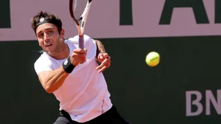 Tomás Etcheverry logró victoria de prestigio sobre Alex De Miñaur