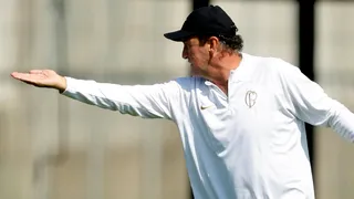 Jugadoras e hinchas de Corinthians cuestionaron a Cuca por caso de abuso sexual a menor