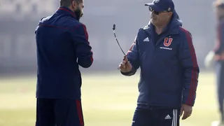 Universidad de Chile retomó las prácticas de cara al duelo con Everton