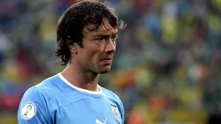 Ex capitán de Uruguay: El VAR fue un desastre, fue penal