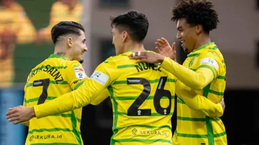 Marcelino Núñez fue figura y dio una asistencia en el triunfo de Norwich sobre Huddersfield