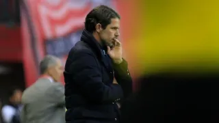 Doble balde de agua fría en la U: Las “pésimas noticias” que golpean a Gago antes del Clásico