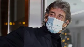 Pellegrini abrió la puerta a fichar un arquero ante recurrentes lesiones de Bravo