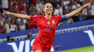 Alex Morgan celebró su cumpleaños número 30 con gol a Inglaterra en el Mundial Femenino
