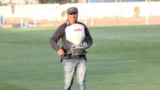 Destacado canchero Patricio Bustamante cuestionó el campo de juego del Arena do Gremio