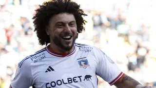 [VIDEO] Maximiliano Falcón pateó en el trasero a Candia y cometió penal