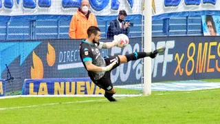 Gabriel Arias atajó un penal a Vélez y fue héroe de Racing en el paso a semifinales