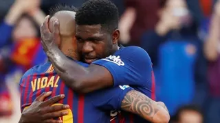 Arturo Vidal se burló de Samuel Umtiti tras un túnel: “Con papá no”