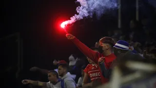 “¡No podemos soportar más esto!”: Flamengo pidió medidas severas por racismo y violencia de barristas de la UC