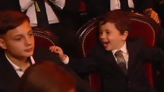 Mateo Messi mostró su alegría tras el triunfo de su padre en el Balón de Oro