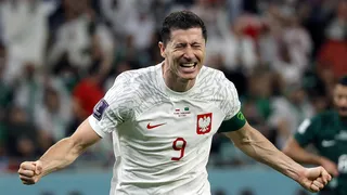 La emoción de Robert Lewandowski tras anotar por primera vez en una Copa del Mundo