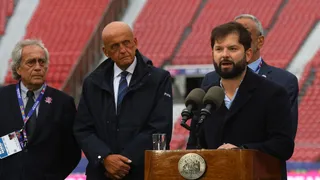 Gabriel Boric recorrió el Estadio Nacional antes del debut de Chile en el Mundial Sub 20